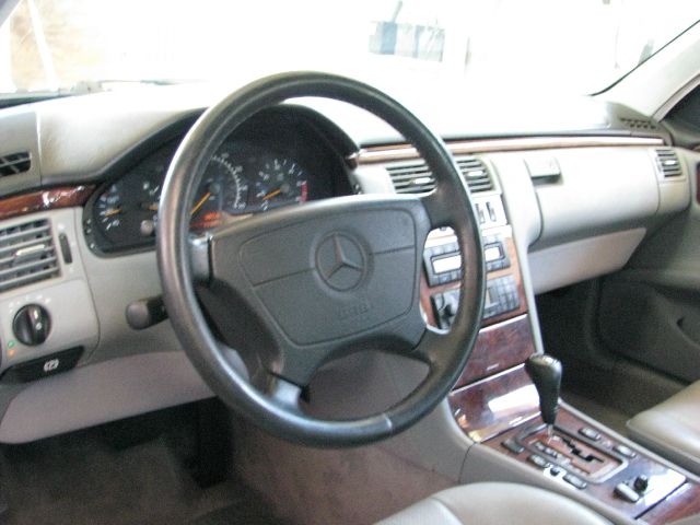 1999 Mercedes-Benz E-Class 1.8T Cabriolet