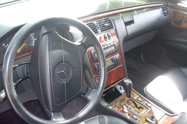 1999 Mercedes-Benz E-Class SXT