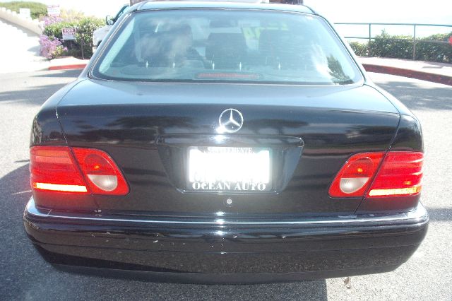 1999 Mercedes-Benz E-Class SXT