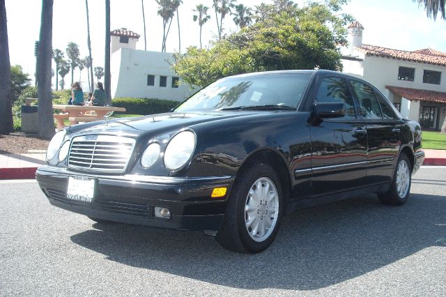 1999 Mercedes-Benz E-Class SXT