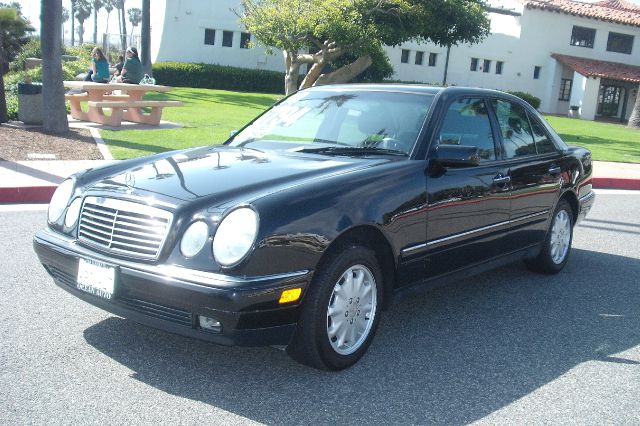 1999 Mercedes-Benz E-Class SXT