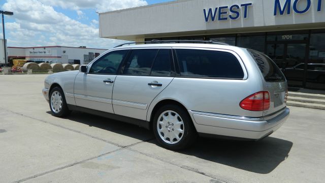 1999 Mercedes-Benz E-Class SXT