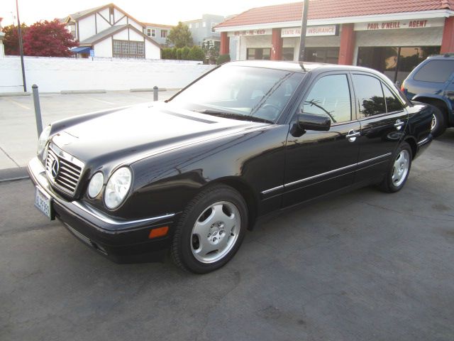 1999 Mercedes-Benz E-Class Scion XB