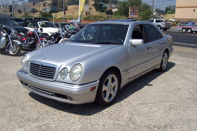 1999 Mercedes-Benz E-Class Scion XB