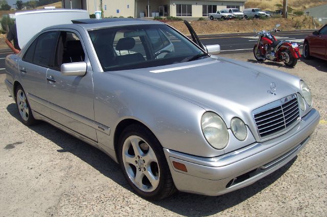 1999 Mercedes-Benz E-Class Scion XB