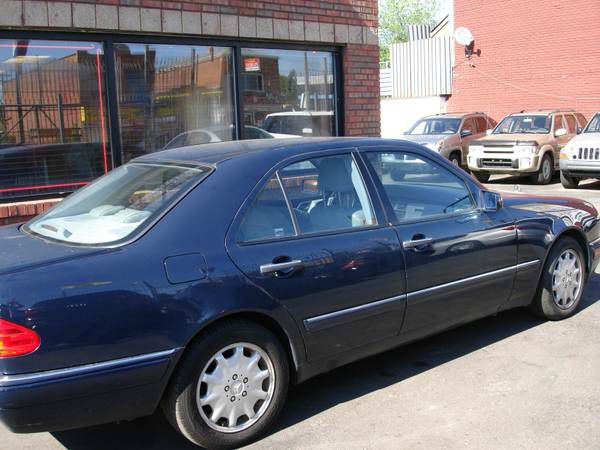 1999 Mercedes-Benz E-Class SXT