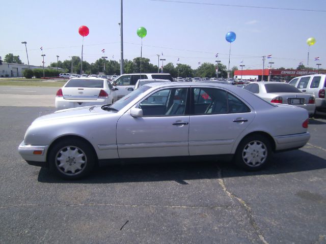 1999 Mercedes-Benz E-Class SXT