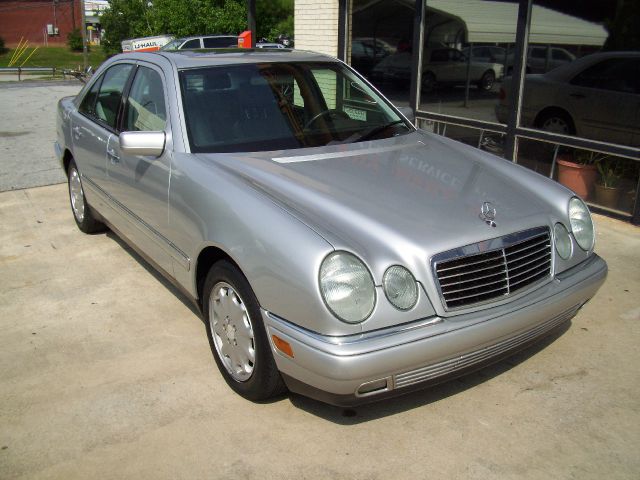 1999 Mercedes-Benz E-Class SXT