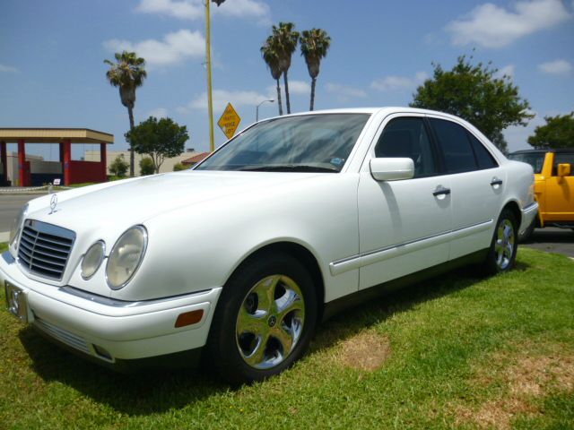 1999 Mercedes-Benz E-Class 1.8T Cabriolet