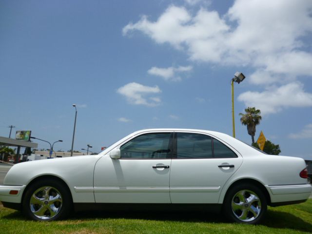 1999 Mercedes-Benz E-Class 1.8T Cabriolet