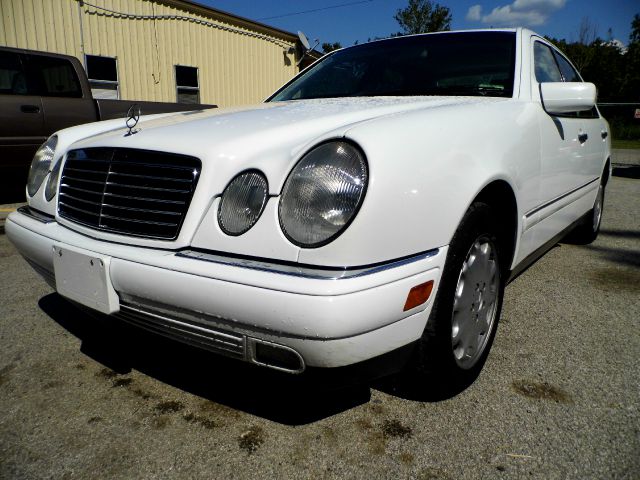 1999 Mercedes-Benz E-Class SXT