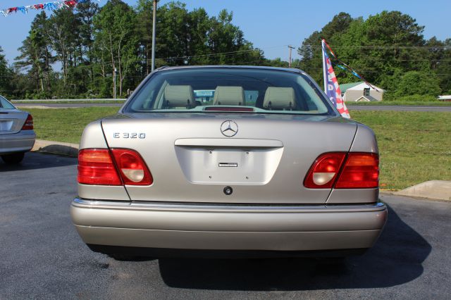 1999 Mercedes-Benz E-Class SXT