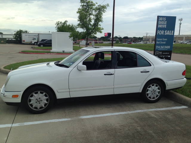 1999 Mercedes-Benz E-Class SXT