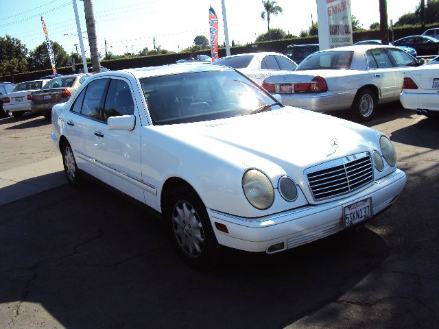 1999 Mercedes-Benz E-Class SXT