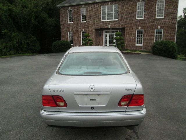 1999 Mercedes-Benz E-Class SXT