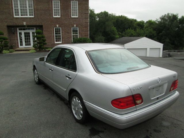 1999 Mercedes-Benz E-Class SXT