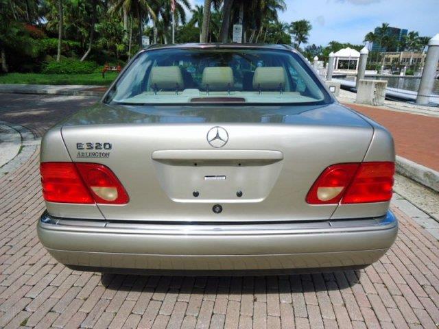 1999 Mercedes-Benz E-Class SXT