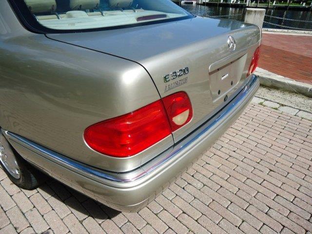 1999 Mercedes-Benz E-Class SXT