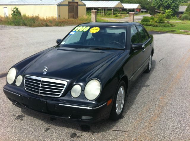 2000 Mercedes-Benz E-Class SXT