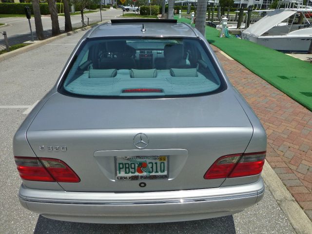 2000 Mercedes-Benz E-Class SXT