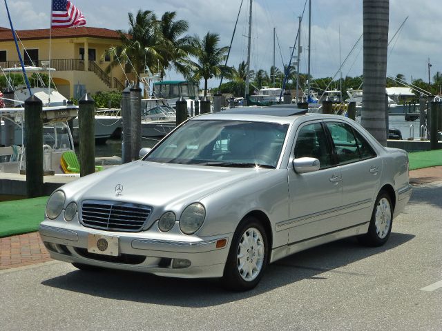 2000 Mercedes-Benz E-Class SXT