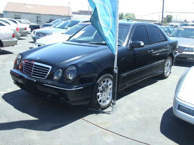 2000 Mercedes-Benz E-Class Scion XB