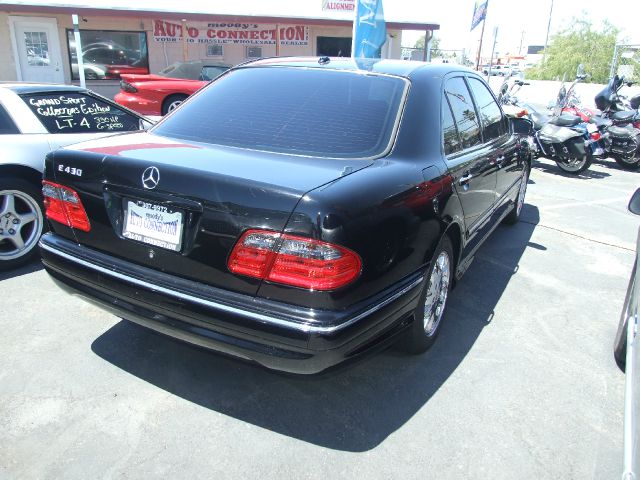 2000 Mercedes-Benz E-Class Scion XB