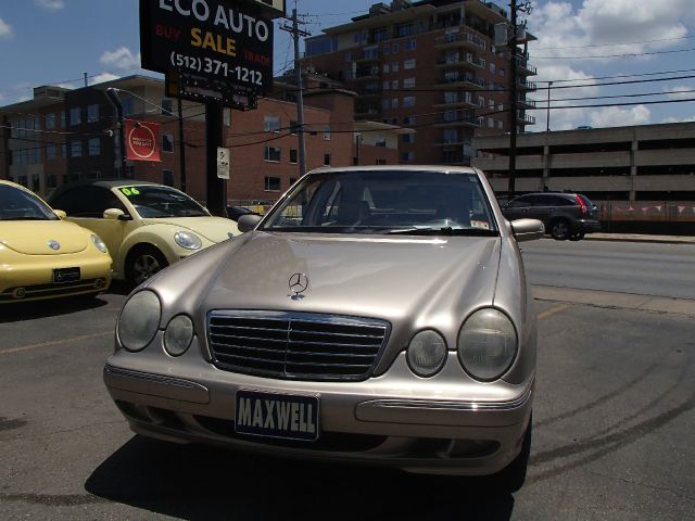 2000 Mercedes-Benz E-Class SXT