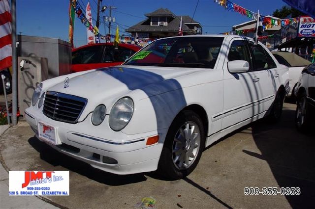 2000 Mercedes-Benz E-Class SXT