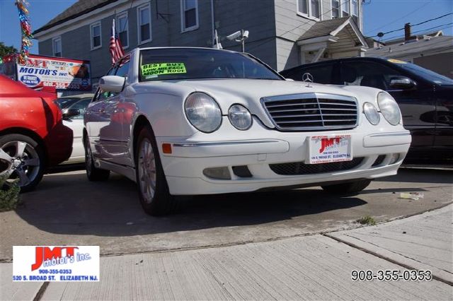 2000 Mercedes-Benz E-Class SXT