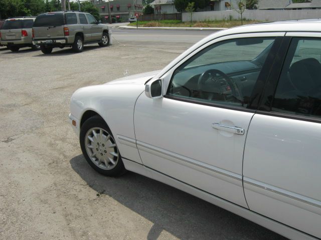 2000 Mercedes-Benz E-Class Unknown