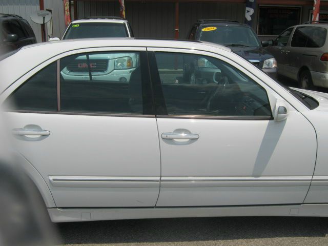 2000 Mercedes-Benz E-Class Unknown