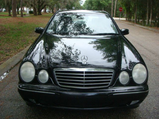 2000 Mercedes-Benz E-Class SXT