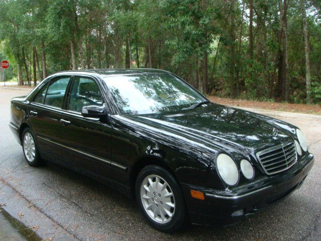 2000 Mercedes-Benz E-Class SXT