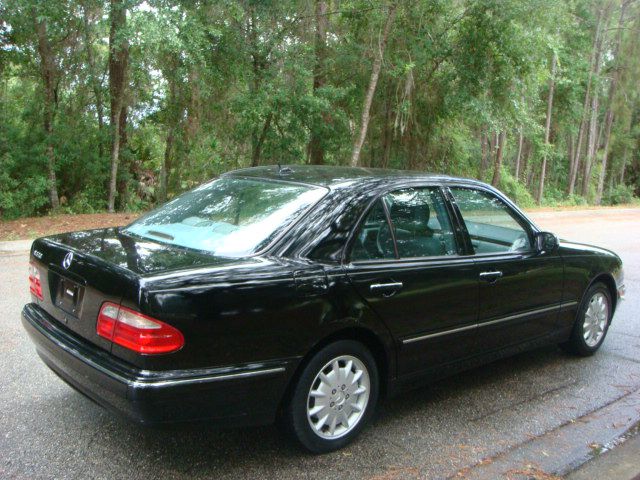 2000 Mercedes-Benz E-Class SXT