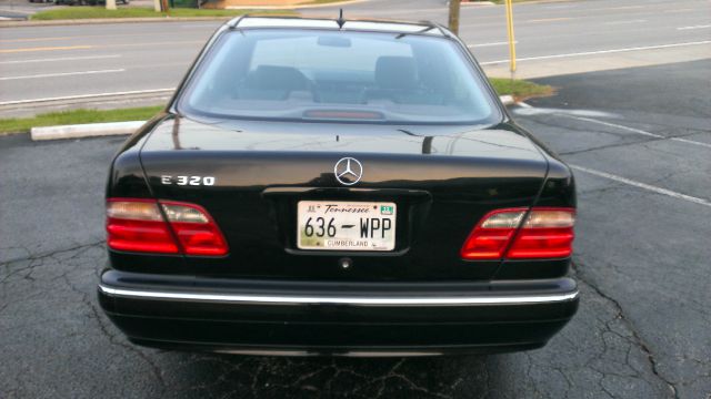 2000 Mercedes-Benz E-Class Unknown