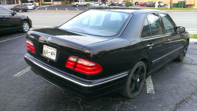 2000 Mercedes-Benz E-Class Unknown