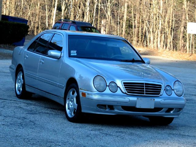 2000 Mercedes-Benz E-Class Scion XB