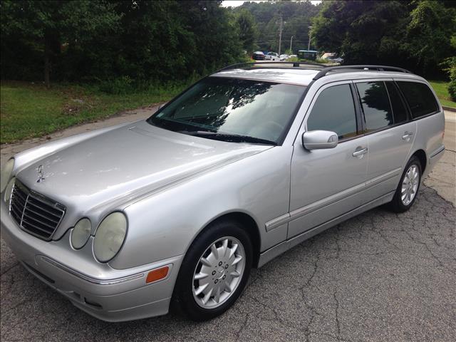 2000 Mercedes-Benz E-Class SXT