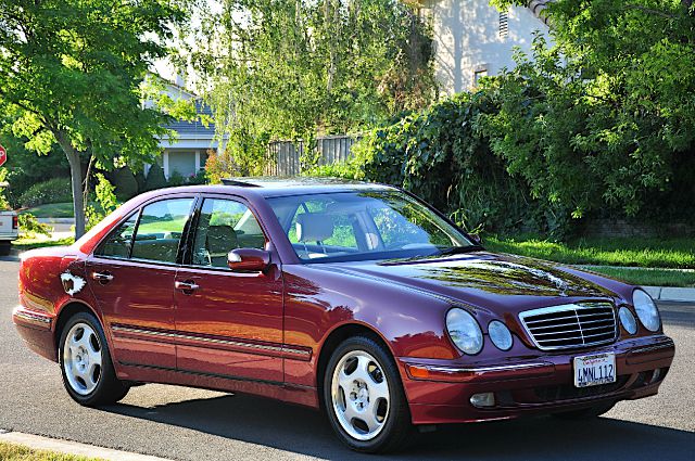 2000 Mercedes-Benz E-Class Scion XB