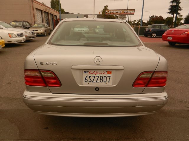 2000 Mercedes-Benz E-Class Scion XB