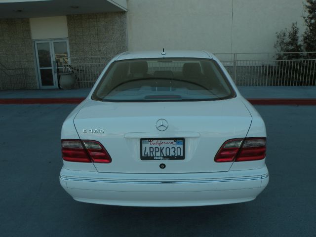 2001 Mercedes-Benz E-Class SXT