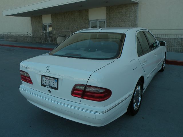 2001 Mercedes-Benz E-Class SXT