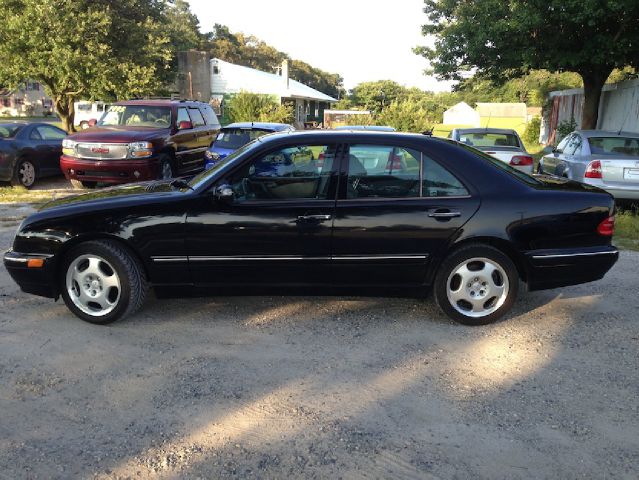 2001 Mercedes-Benz E-Class C230 4dr Sdn 2.3L Kompressor Sedan