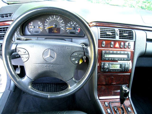 2001 Mercedes-Benz E-Class Technology Package