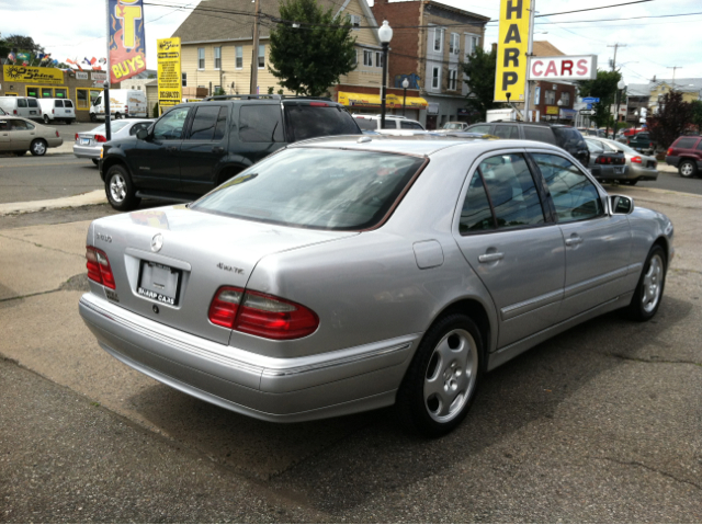 2001 Mercedes-Benz E-Class 2WD Supercrew 139 XLT