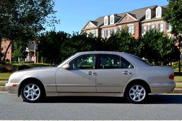 2001 Mercedes-Benz E-Class SXT