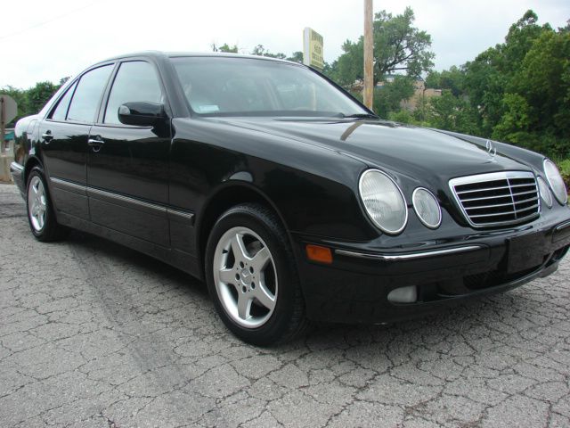 2001 Mercedes-Benz E-Class SXT