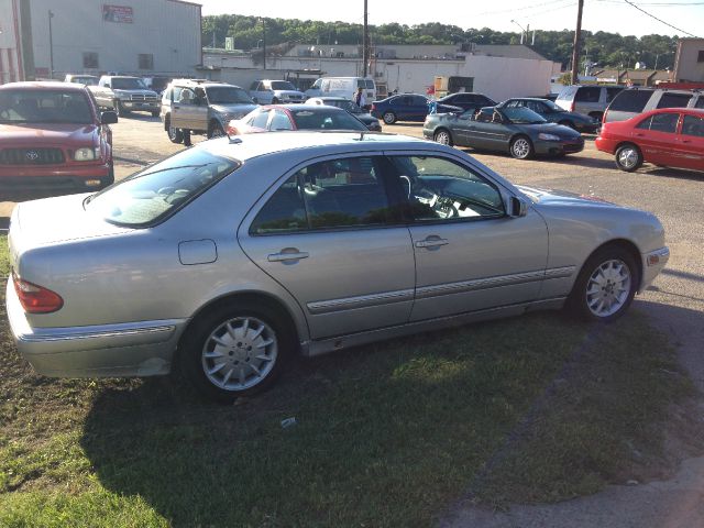 2001 Mercedes-Benz E-Class SXT