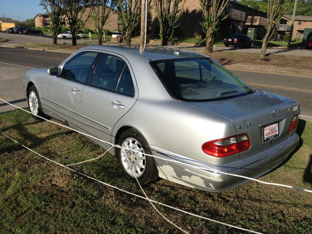 2001 Mercedes-Benz E-Class SXT